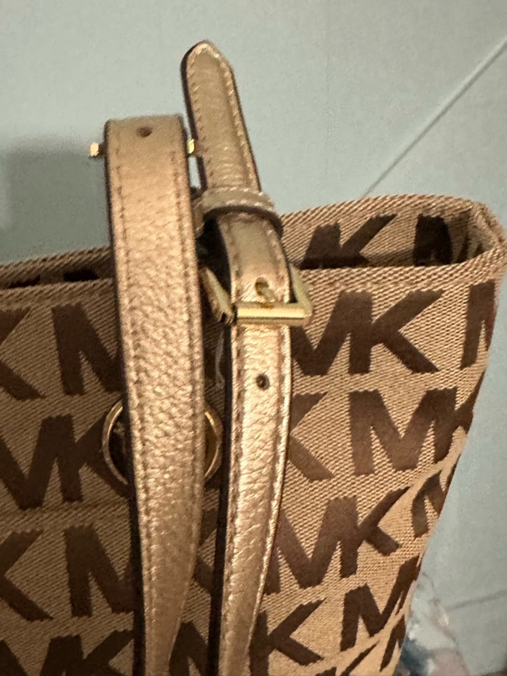 Michael Kors Camel/ Brown/ Gold Signature Jet Set Canvas Tote Shoulder Bag - Picture 8 of 14